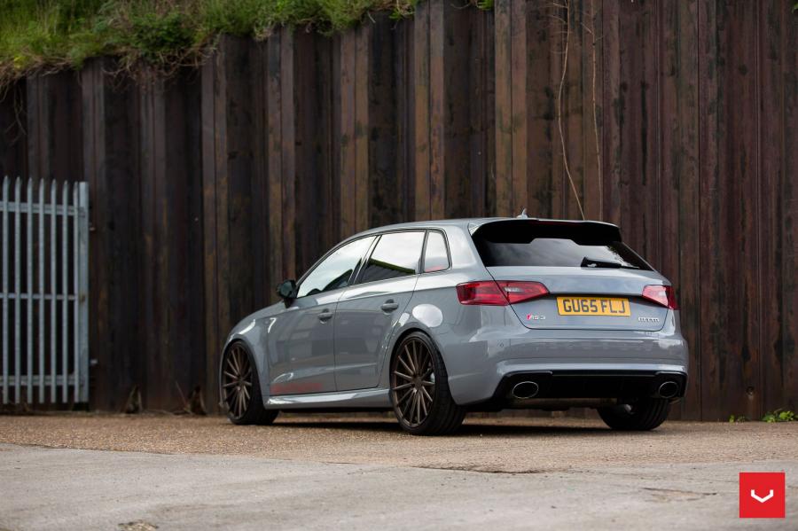  Audi RS3 Sportback on Vossen Wheels (VFS2) 2016 года  (фото 20 из 47)